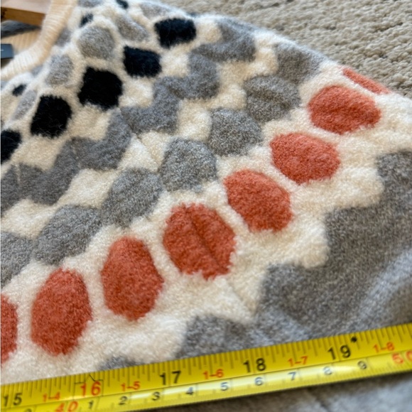 Club Monaco M NWT Alpaca blend ski chalet Gray Sweater with Orange and Black - Picture 12 of 16